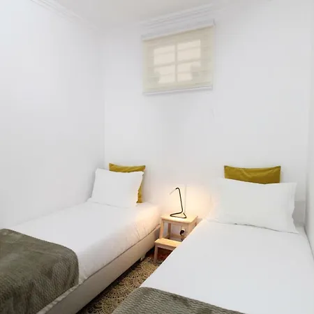 Sete Rios, Near Zoo Lisboa/ Free Wifi-3